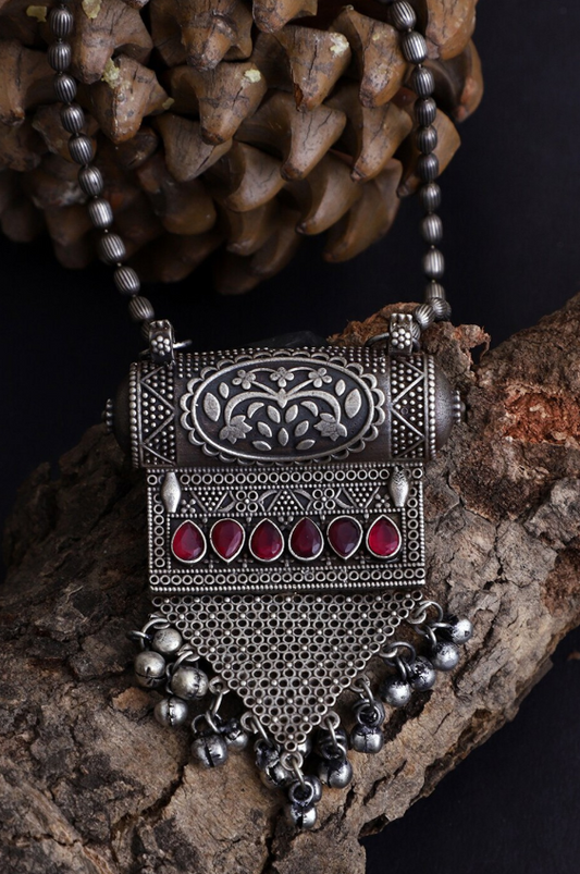 Red Brass Silver-Plated Oxidised Necklace